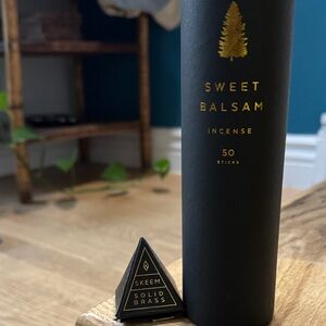 Sweet Balsam Incense Sticks - Black and Gold